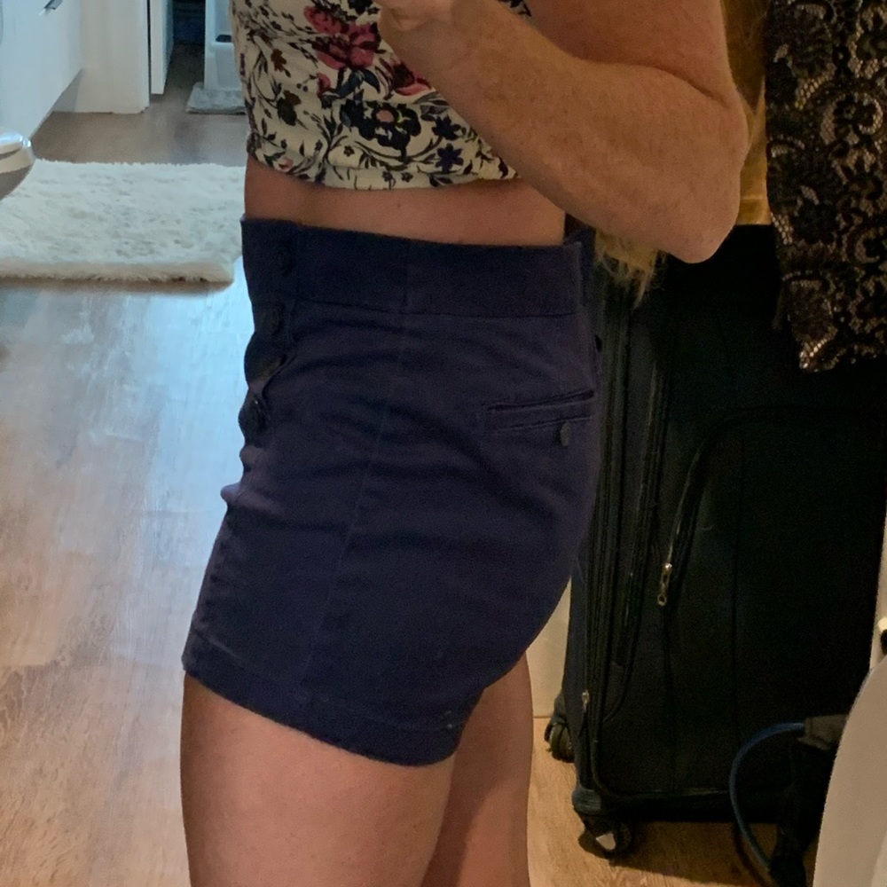 High rise shorts with buttons